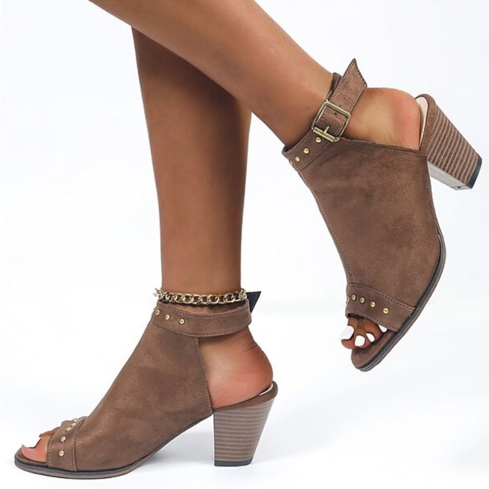 METAPHOR STUDDED SLINGBACK PEEP TOE BLOCK HEEL SANDAL